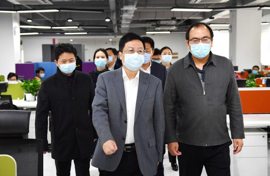 湖南省委常委、長(zhǎng)沙市委書記胡衡華到大唐先一科技公司調(diào)研