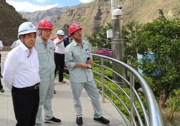 南方電網(wǎng)董事長、黨組書記孟振平調(diào)研烏東德水電站工程
