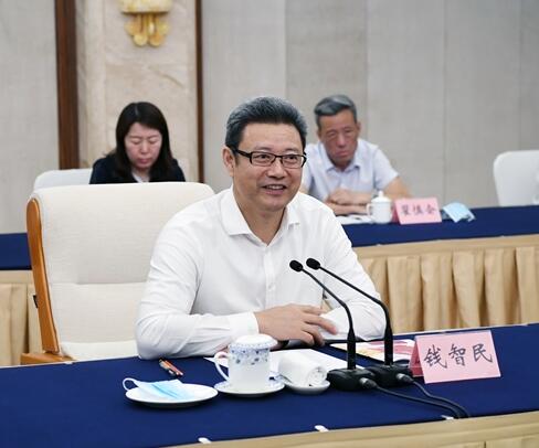 國家電投黨組書記、董事長錢智民拜會重慶市委副書記、市長唐良智