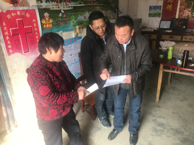 張紅軍：用真心，換真情，扶真貧