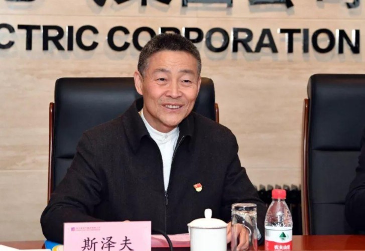 發(fā)展新能源要與電力安全統(tǒng)籌兼顧——訪全國政協(xié)常委，哈爾濱電氣集團有限公司黨委書記、董事長斯?jié)煞? width=