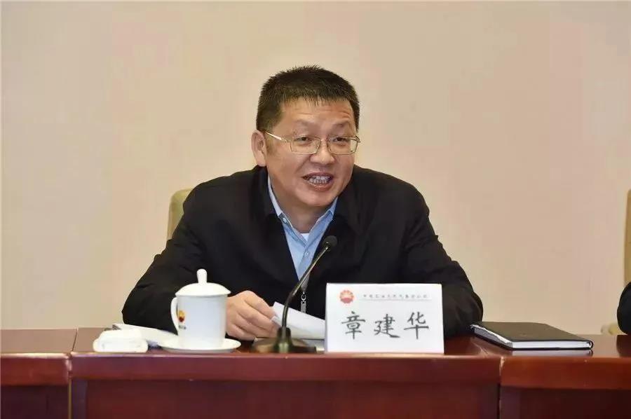 國(guó)家能源局長(zhǎng)章建華：發(fā)展以消納新能源為主的微電網(wǎng)、局域網(wǎng)，加快新能源主動(dòng)支撐、大規(guī)模儲(chǔ)能電站的新型電力系統(tǒng)！