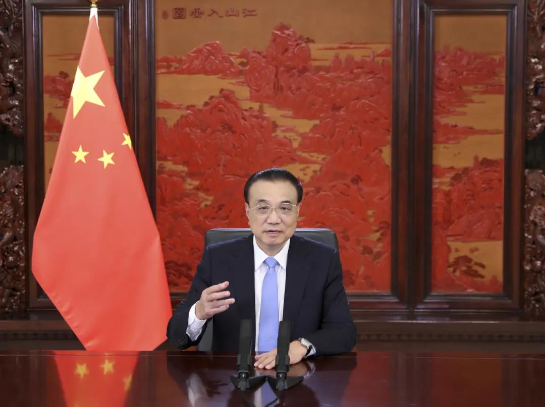 李克強(qiáng)談能源發(fā)展：一手做“減法”，一手做“加法”