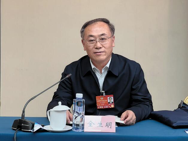 【兩會】國網電動汽車服務有限公司董事長、黨委書記全生明：加快構建交通能源融合發(fā)展體系 促進車與電網協同互動