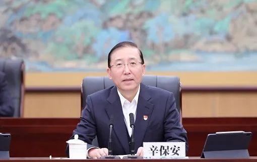 國(guó)家電網(wǎng)公司黨組書記、董事長(zhǎng)辛保安宣講黨的二十大精神