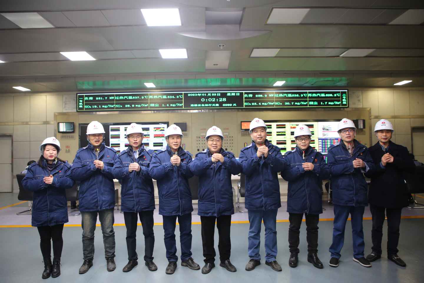 陜煤石電除夕慰問送溫暖，崗位堅守幸?！巴谩保╰oo）