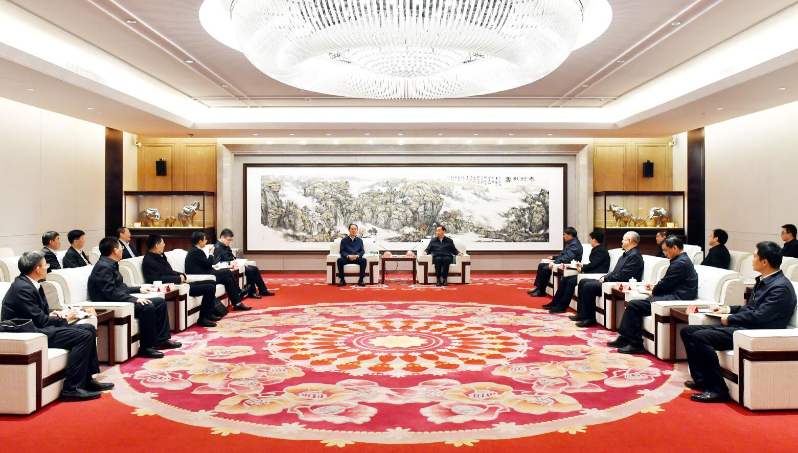 中國電建黨委書記、董事長丁焰章與河北省委常委、石家莊市委書記張超超會談