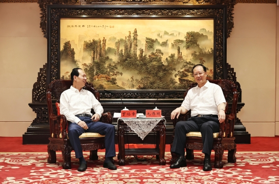 中國電建黨委書記、董事長(zhǎng)丁焰章拜會(huì)湖南省省長(zhǎng)毛偉明