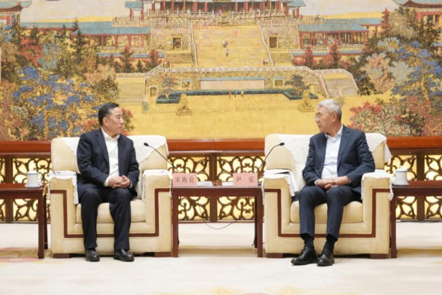 宋海良拜會(huì)江西省委書記尹弘、省長(zhǎng)葉建春并見(jiàn)證簽署戰(zhàn)略合作協(xié)議