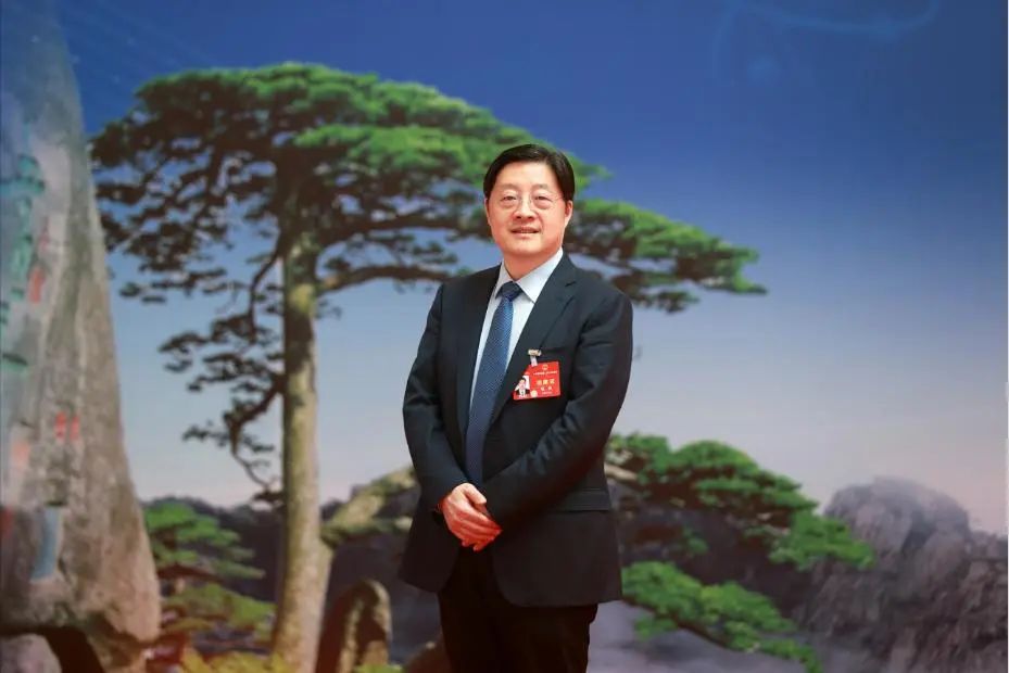【兩會(huì)好聲音】全國(guó)人大代表、國(guó)網(wǎng)安徽電力董事長(zhǎng)楊勇：為推動(dòng)可再生能源高質(zhì)量發(fā)展提供法治保障