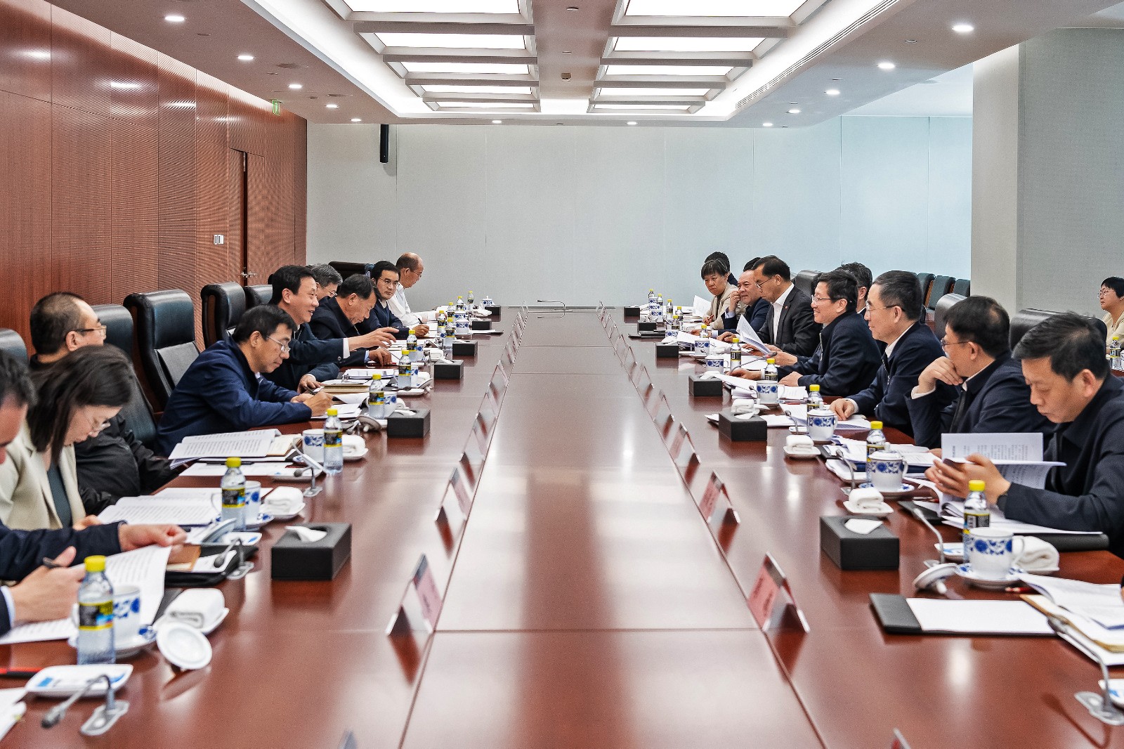 國家能源局黨組成員、副局長任京東一行到國家能源集團調(diào)研