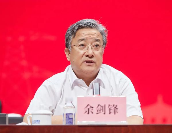 中核集團(tuán)黨組書記、董事長余劍鋒赴核工業(yè)學(xué)院天津校區(qū)指導(dǎo)工作