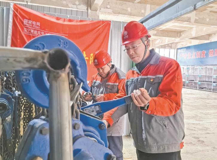 李俊鵬：走南闖北建電網(wǎng)，施工細(xì)節(jié)見(jiàn)真章