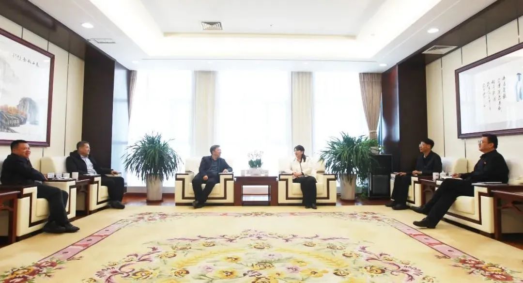 國家電投新疆公司與中國水電四局、中交集團(tuán)、運(yùn)達(dá)股份座談