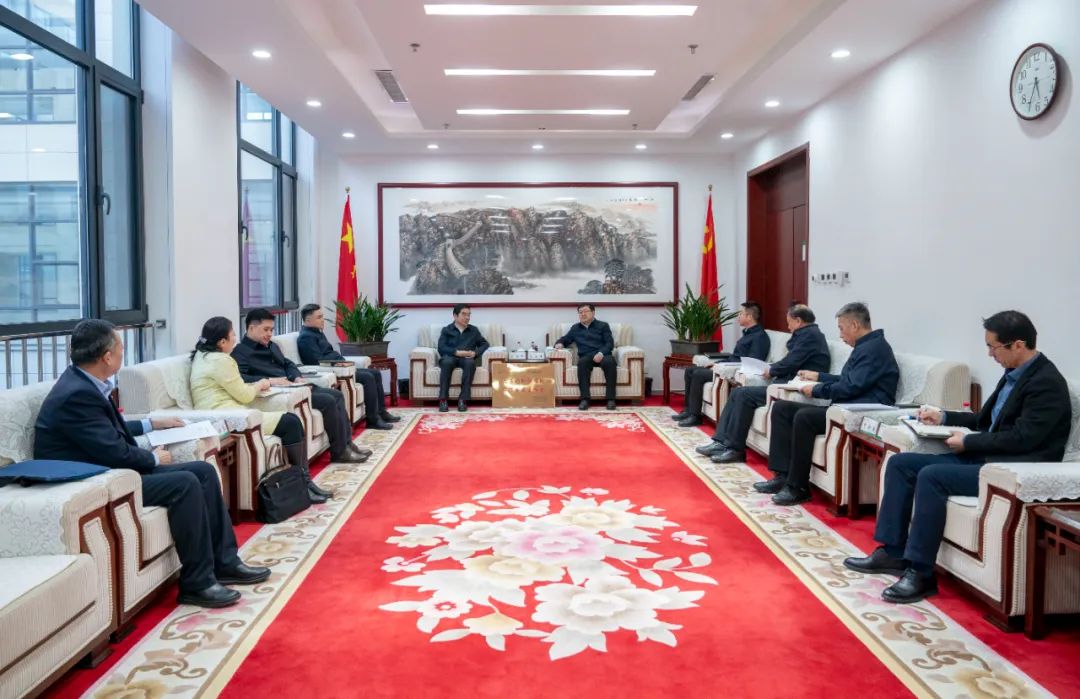 內(nèi)蒙古電力集團(tuán)與包頭市委、市政府交流座談